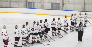 LAT U18 meiteņu hokeja izlase - LAT sieviešu klubu izlase