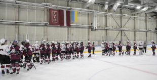 LAT U18 meiteņu hokeja izlase - LAT sieviešu klubu izlase