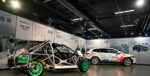 “Škoda 130 gadi” izstādē redzama arī 2021. gada PČ hokeja čempionāta elektroauto