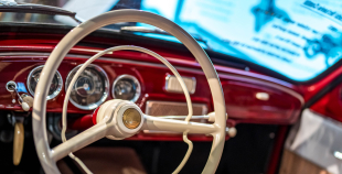 “Škoda 130 gadi” izstādē redzama arī 2021. gada PČ hokeja čempionāta elektroauto