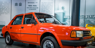 “Škoda 130 gadi” izstādē redzama arī 2021. gada PČ hokeja čempionāta elektroauto