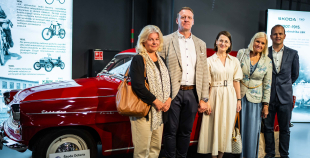 “Škoda 130 gadi” izstādē redzama arī 2021. gada PČ hokeja čempionāta elektroauto