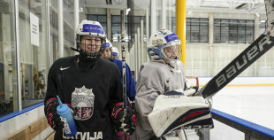 Latvijas U18 meiteņu hokeja izlases treniņš