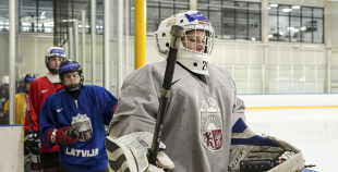 Latvijas U18 meiteņu hokeja izlases treniņš