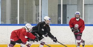 Latvijas U18 meiteņu hokeja izlases treniņš
