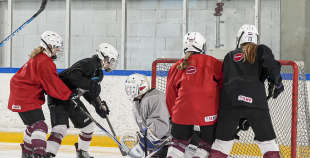 Latvijas U18 meiteņu hokeja izlases treniņš
