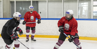 Latvijas U18 meiteņu hokeja izlases treniņš