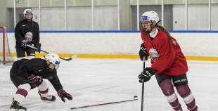 Latvijas U18 meiteņu hokeja izlases treniņš