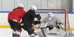 Latvijas U18 meiteņu hokeja izlases treniņš