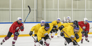Latvijas U18 meiteņu hokeja izlases treniņš