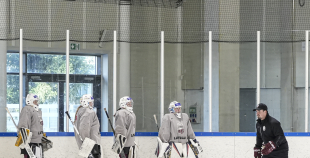 Latvijas U18 meiteņu hokeja izlases treniņš
