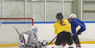 Latvijas U18 meiteņu hokeja izlases treniņš