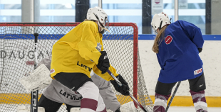 Latvijas U18 meiteņu hokeja izlases treniņš
