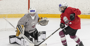 Latvijas U18 meiteņu hokeja izlases treniņš