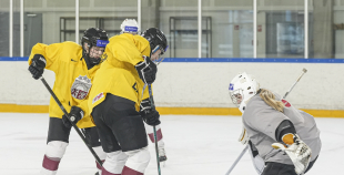 Latvijas U18 meiteņu hokeja izlases treniņš