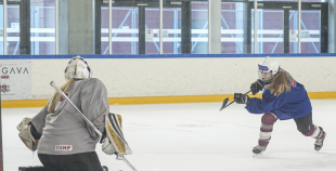 Latvijas U18 meiteņu hokeja izlases treniņš