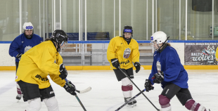 Latvijas U18 meiteņu hokeja izlases treniņš