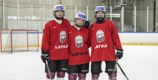 Latvijas U18 meiteņu hokeja izlases treniņš