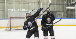 Latvijas U18 meiteņu hokeja izlases treniņš