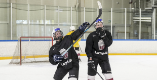 Latvijas U18 meiteņu hokeja izlases treniņš