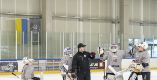 Latvijas U18 meiteņu hokeja izlases treniņš