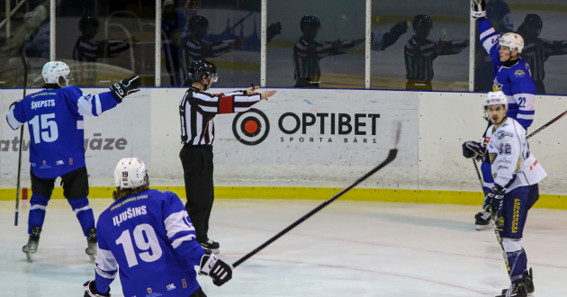 Rīgas puikas dāvina Sorokinam pamatīgu rokenrolu