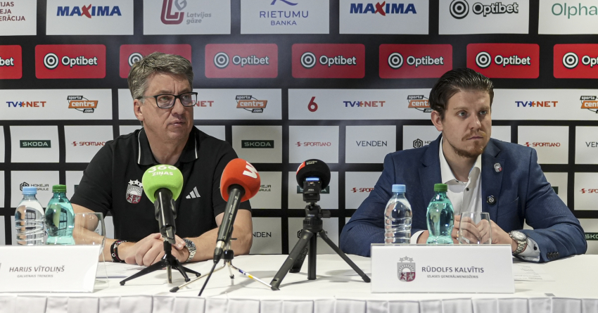 Preses konference ar ģenerālmenedžeri un galveno treneri